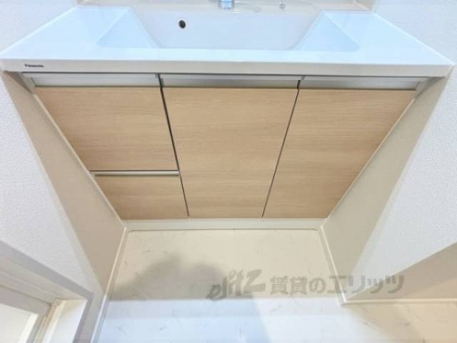 洗面所　下部収納