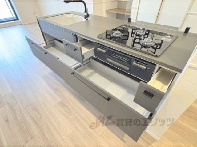 キッチン　下部収納