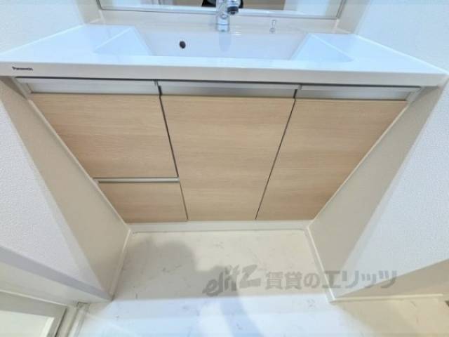 洗面所　下部収納