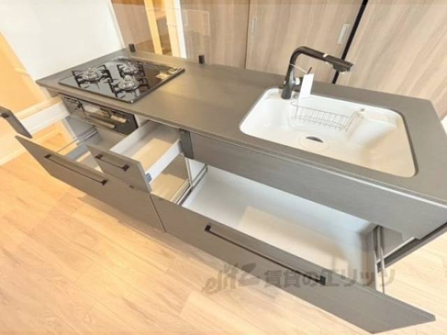 キッチン　下部収納