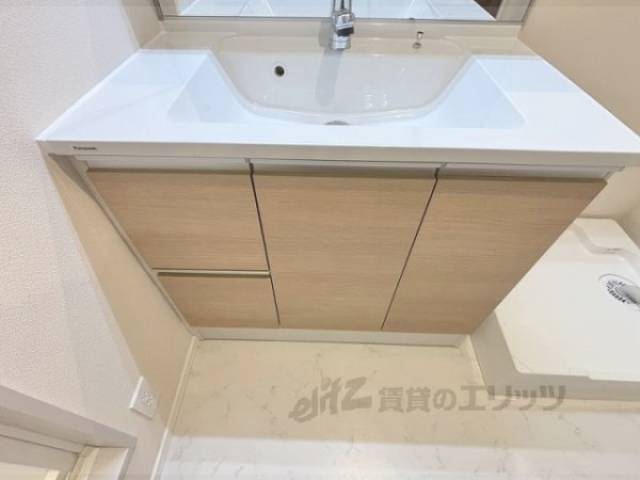 洗面所　下部収納