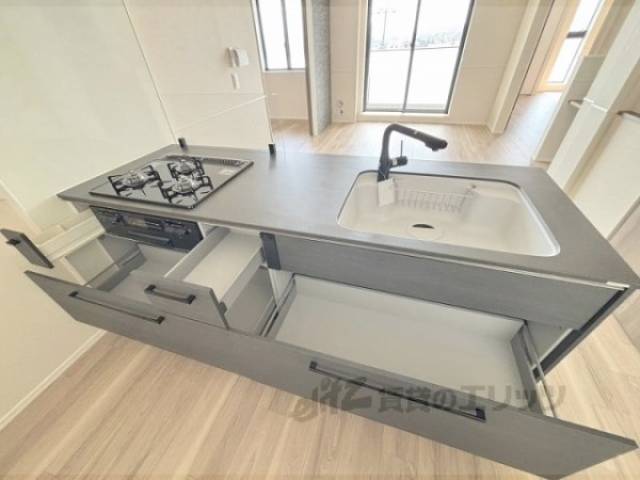 キッチン　下部収納