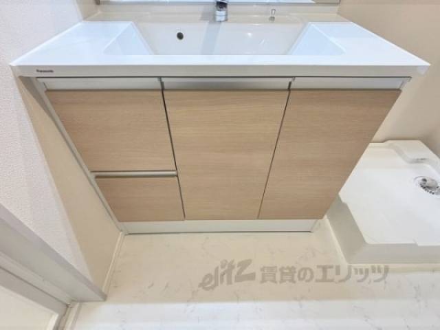 洗面所　下部収納