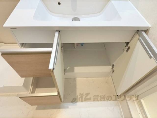 洗面所　下部収納