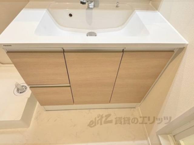 洗面所　下部収納