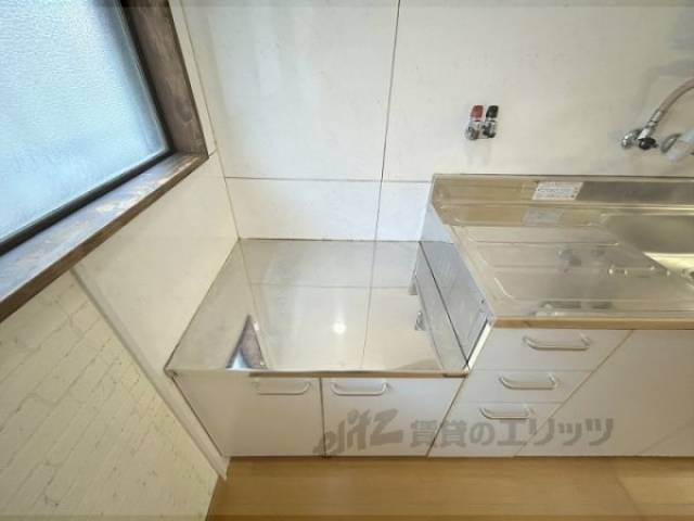 キッチン　コンロ置き場