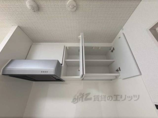 キッチン　上部収納