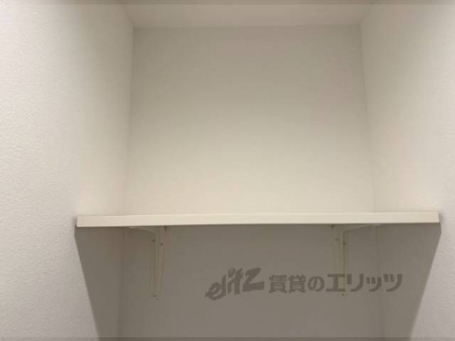 トイレ　上部収納