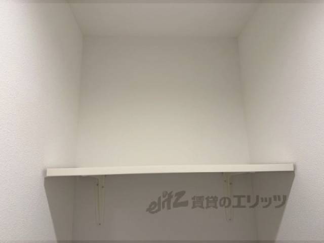 トイレ　上部収納