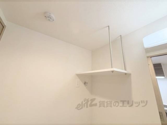 洗濯機置場　上部収納