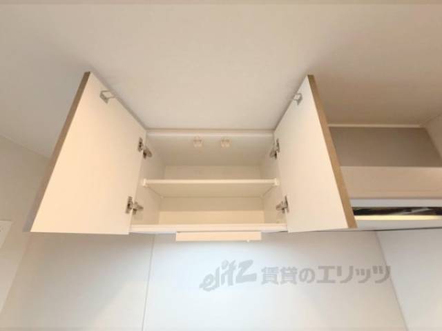 キッチン　上部収納