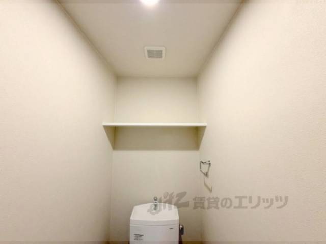 トイレ　上部収納