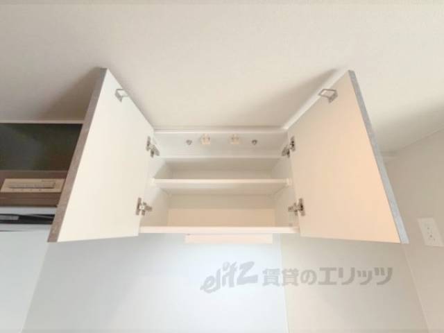 キッチン　上部収納