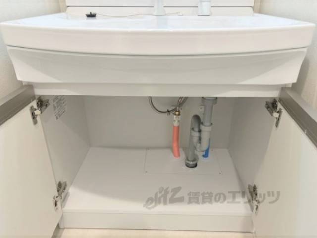 洗面所　下部収納