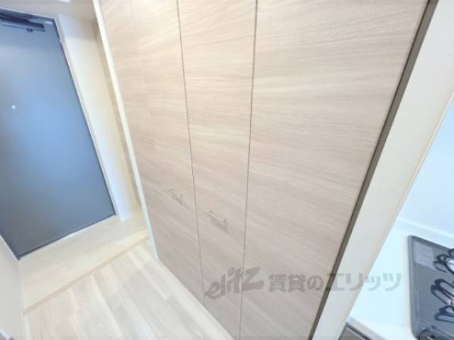 収納　上部収納