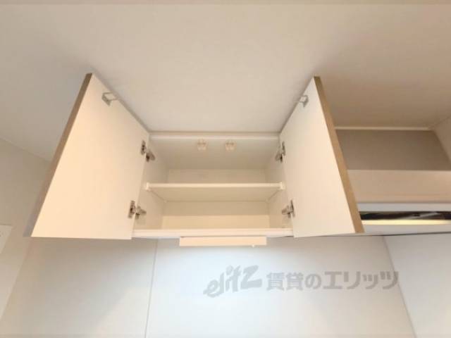 キッチン　上部収納