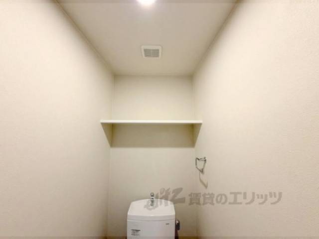 トイレ　上部収納