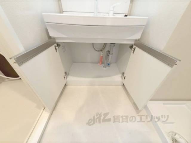 洗面所　下部収納