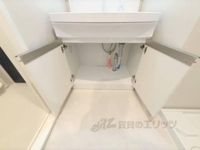 洗面所　下部収納