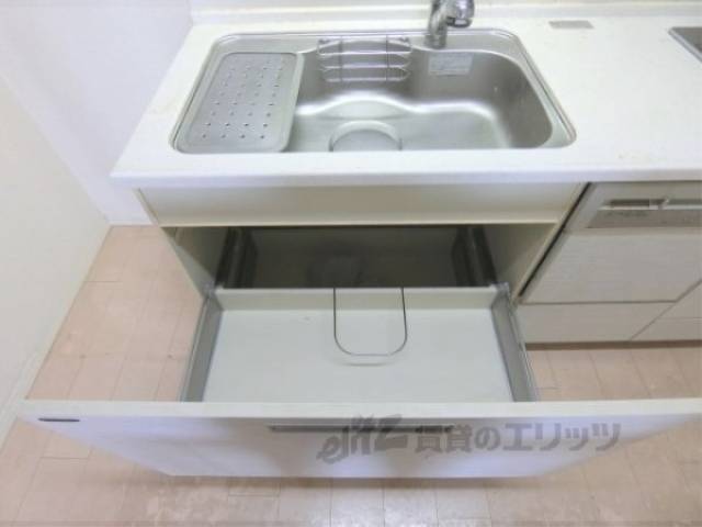 キッチン　収納