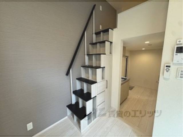 収納　階段