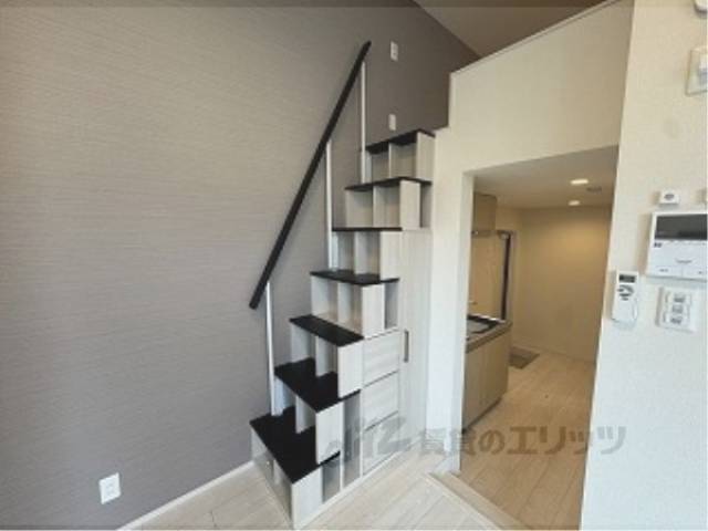 収納　階段