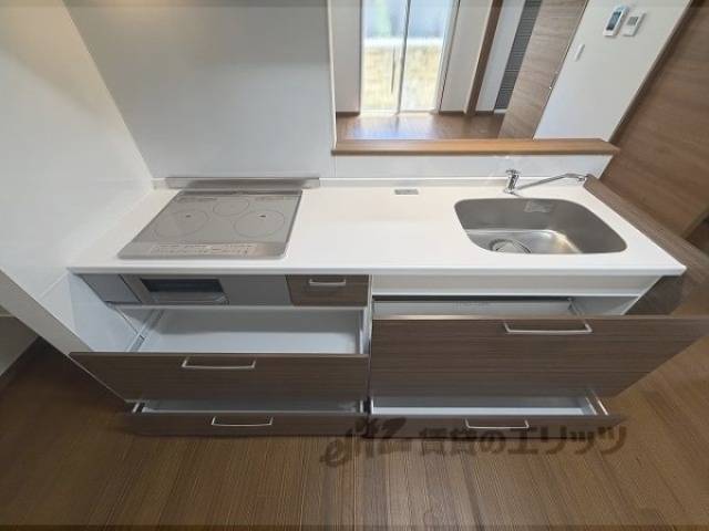 キッチン　下部収納