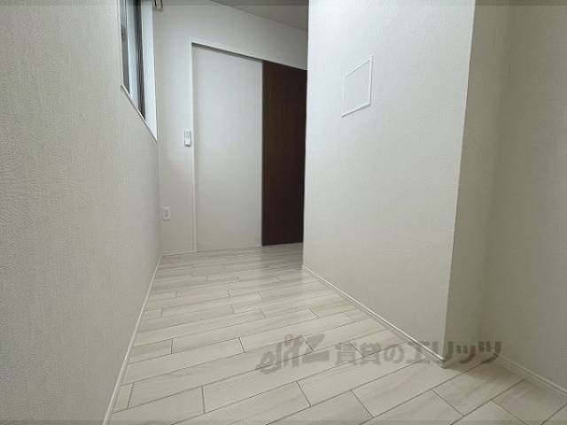 収納　キッチン横