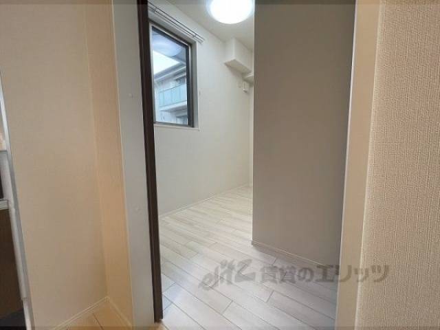 収納　キッチン横