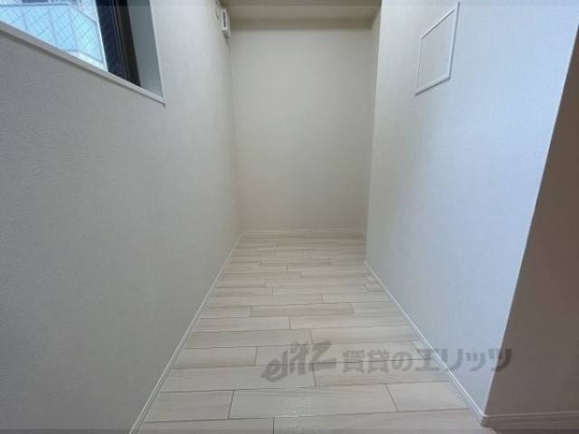 収納　キッチン横