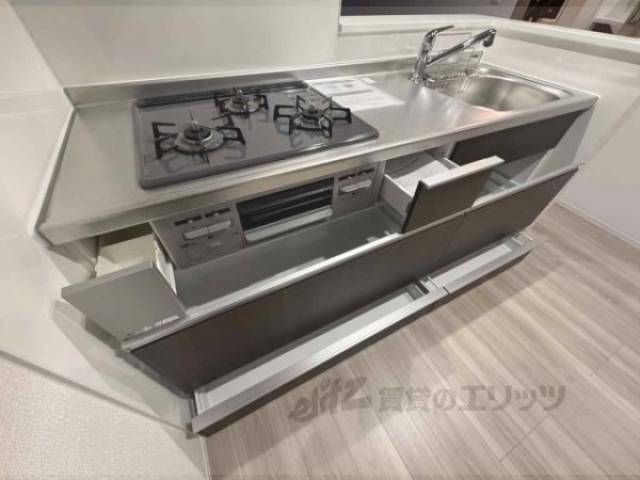 キッチン　下部収納