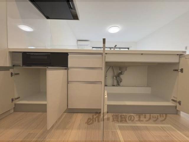 キッチン　収納