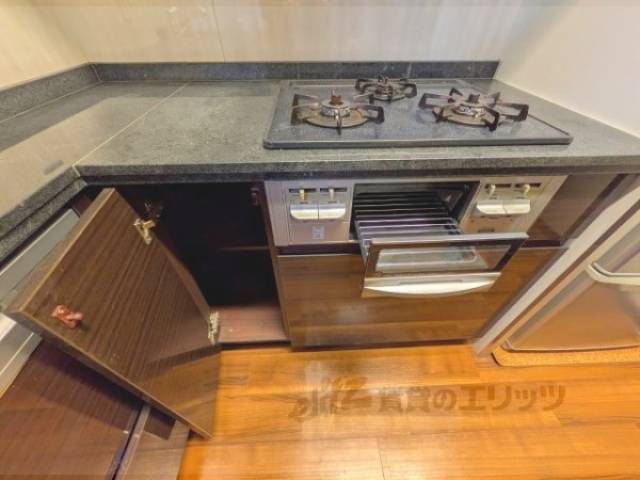 キッチン　収納