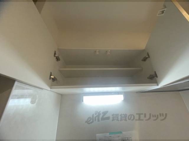 キッチン　上部収納