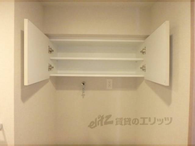 洗濯機置場　収納