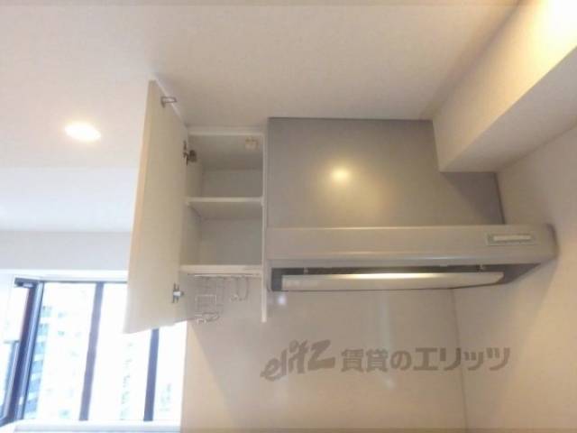 キッチン　収納上部