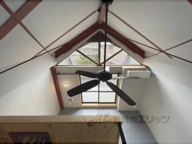 ロフトからの洋室