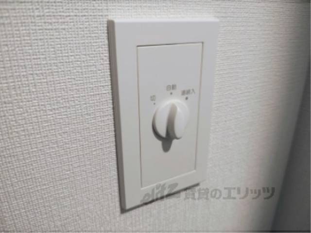 玄関　証明スイッチ