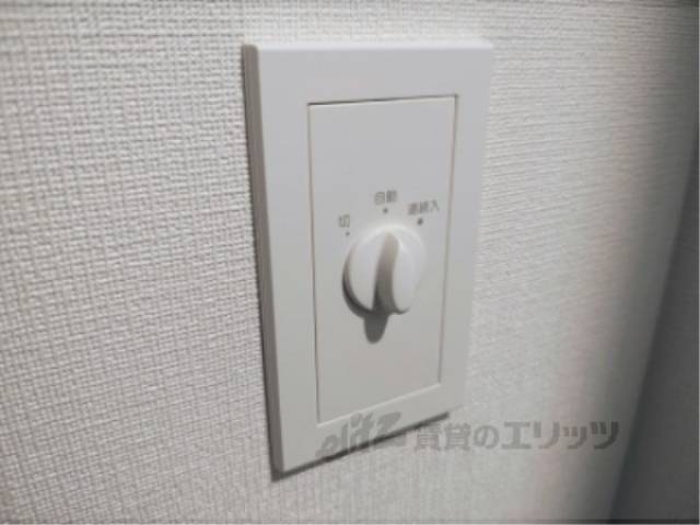 玄関　証明スイッチ
