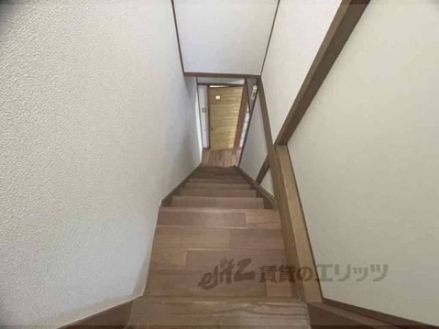 廊下　階段