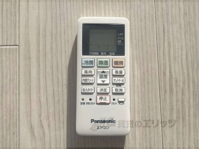 エアコン　リモコン