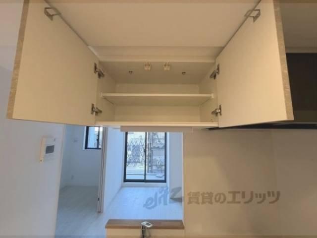 キッチン　キッチン上部棚