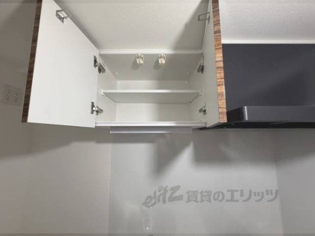 キッチン　上部収納
