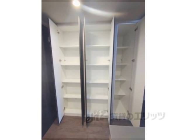 リビング　収納