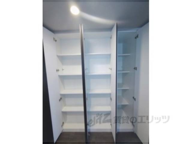 リビング　収納