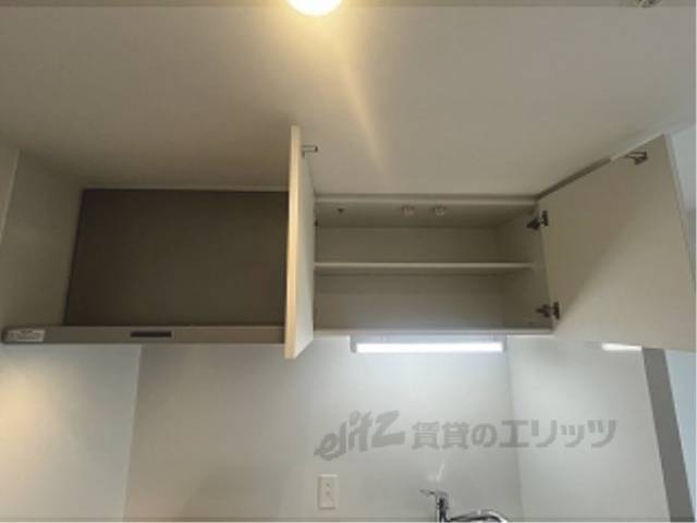 キッチン　上部収納
