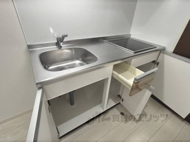 キッチン　下部収納