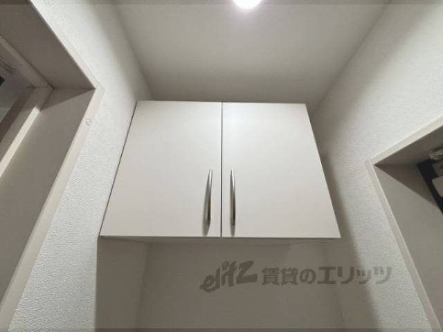 下駄箱　上部収納