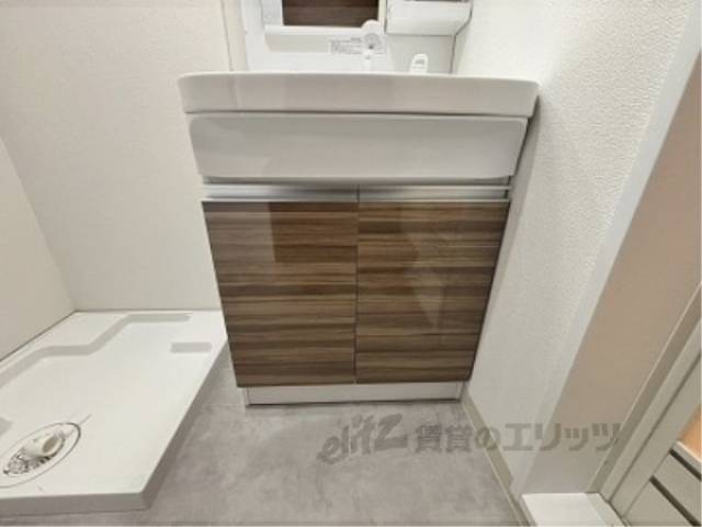 洗面所　下部収納