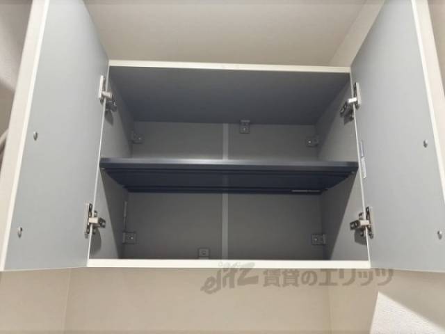 下駄箱　上部収納